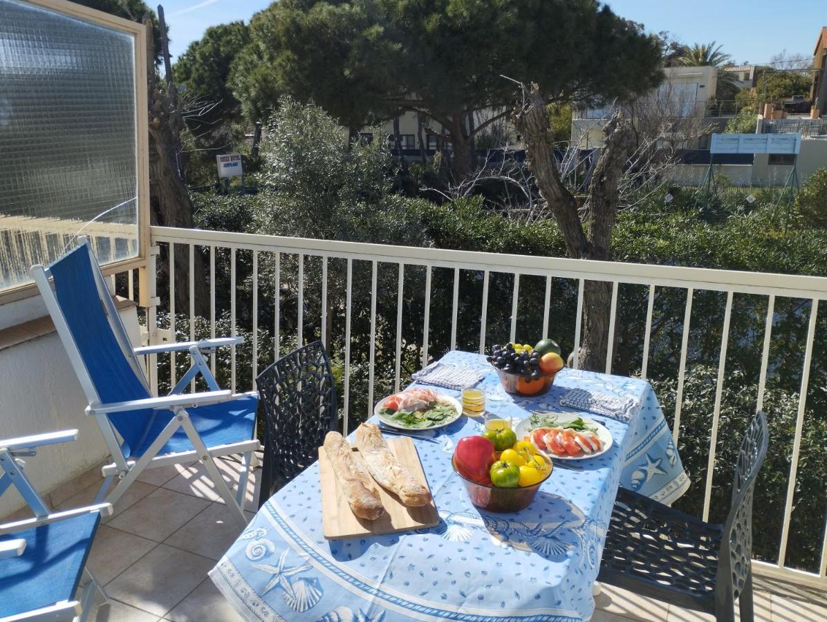 Hyères Le Surplage المظهر الخارجي الصورة