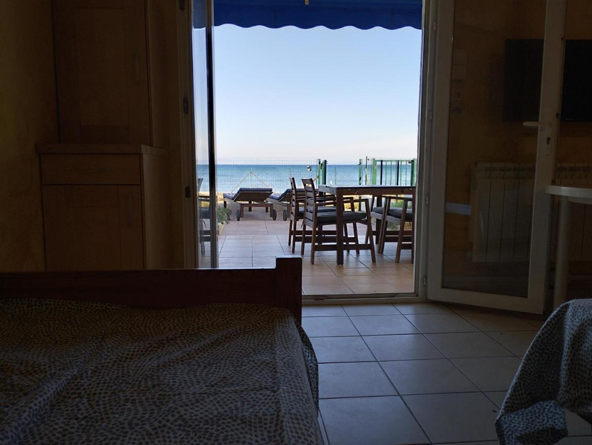 Hyères Le Surplage المظهر الخارجي الصورة